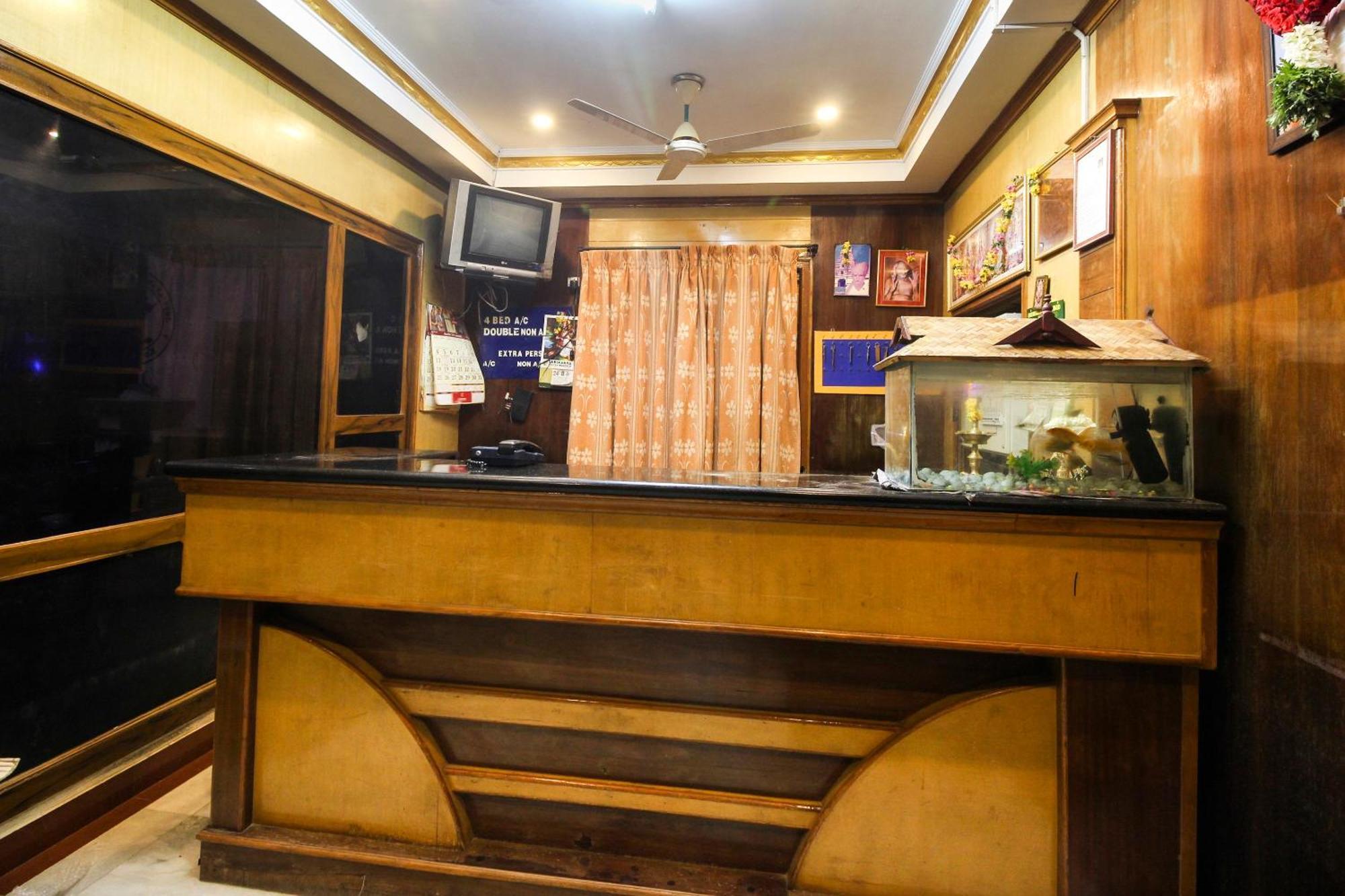 ホテル Spot On Jayalakshmi Residency Non Ac Kovilpatti エクステリア 写真