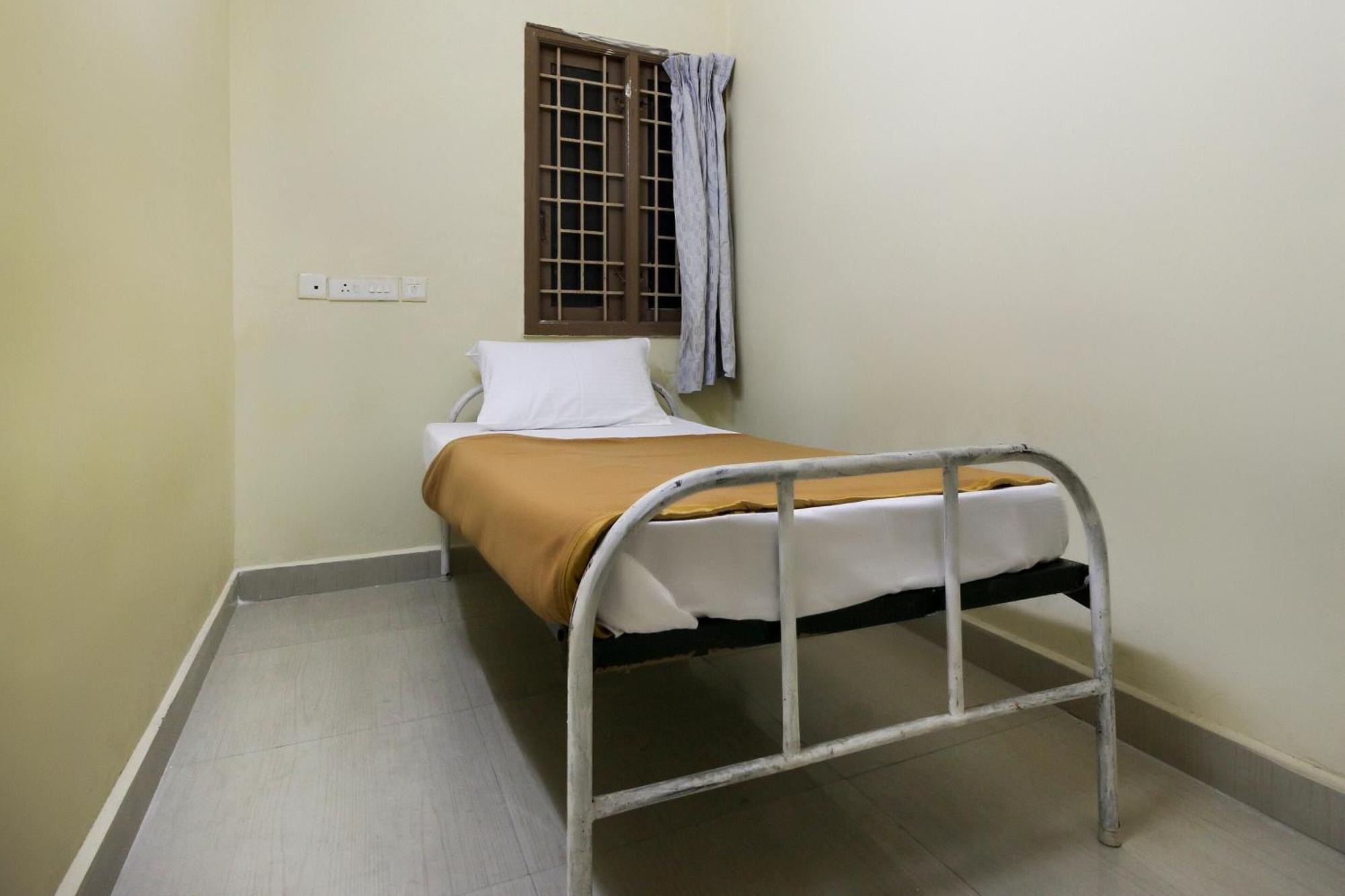 ホテル Spot On Jayalakshmi Residency Non Ac Kovilpatti エクステリア 写真