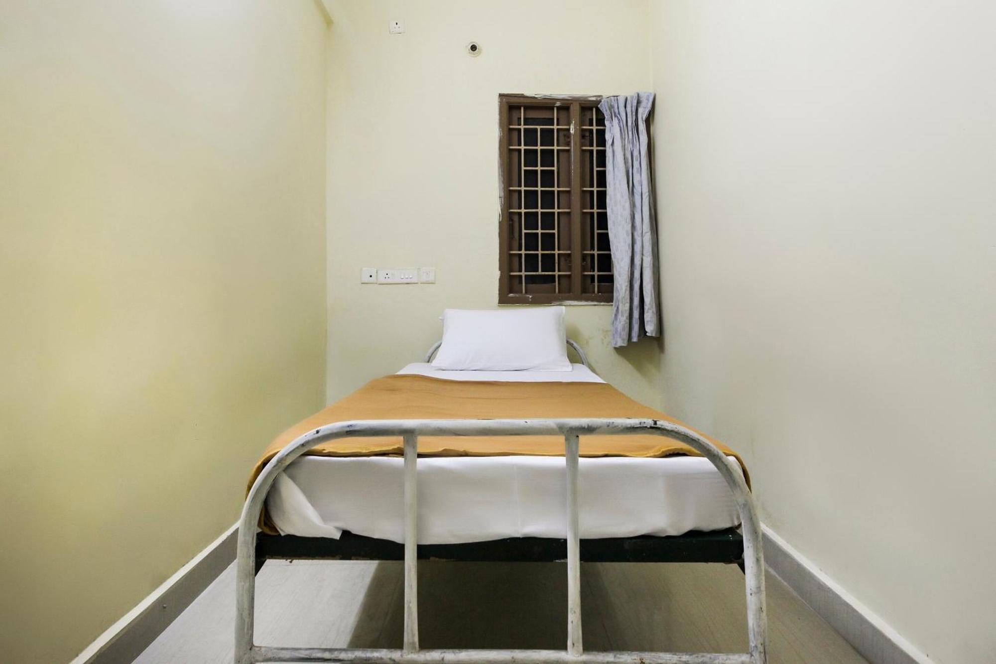 ホテル Spot On Jayalakshmi Residency Non Ac Kovilpatti エクステリア 写真