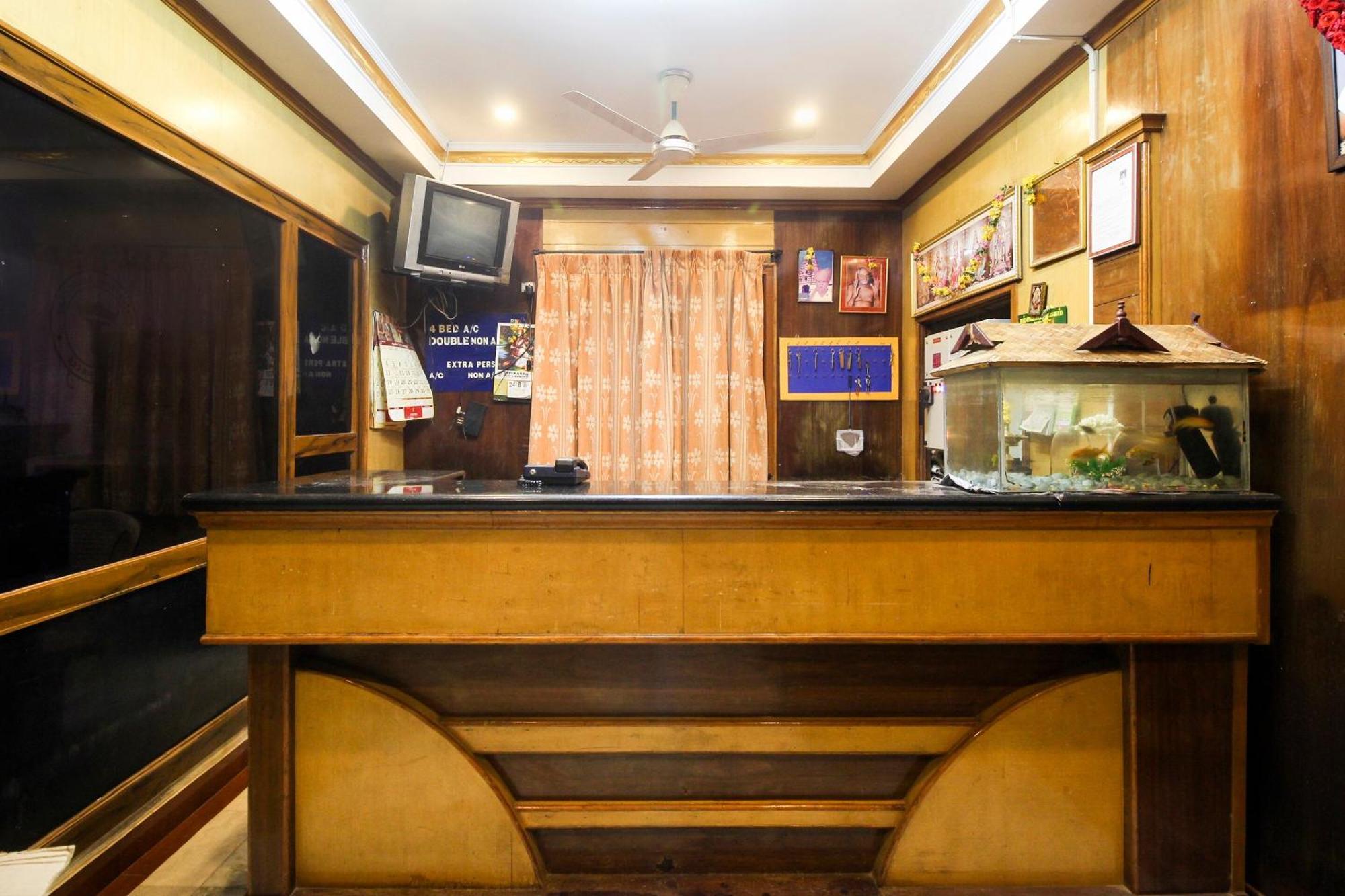 ホテル Spot On Jayalakshmi Residency Non Ac Kovilpatti エクステリア 写真