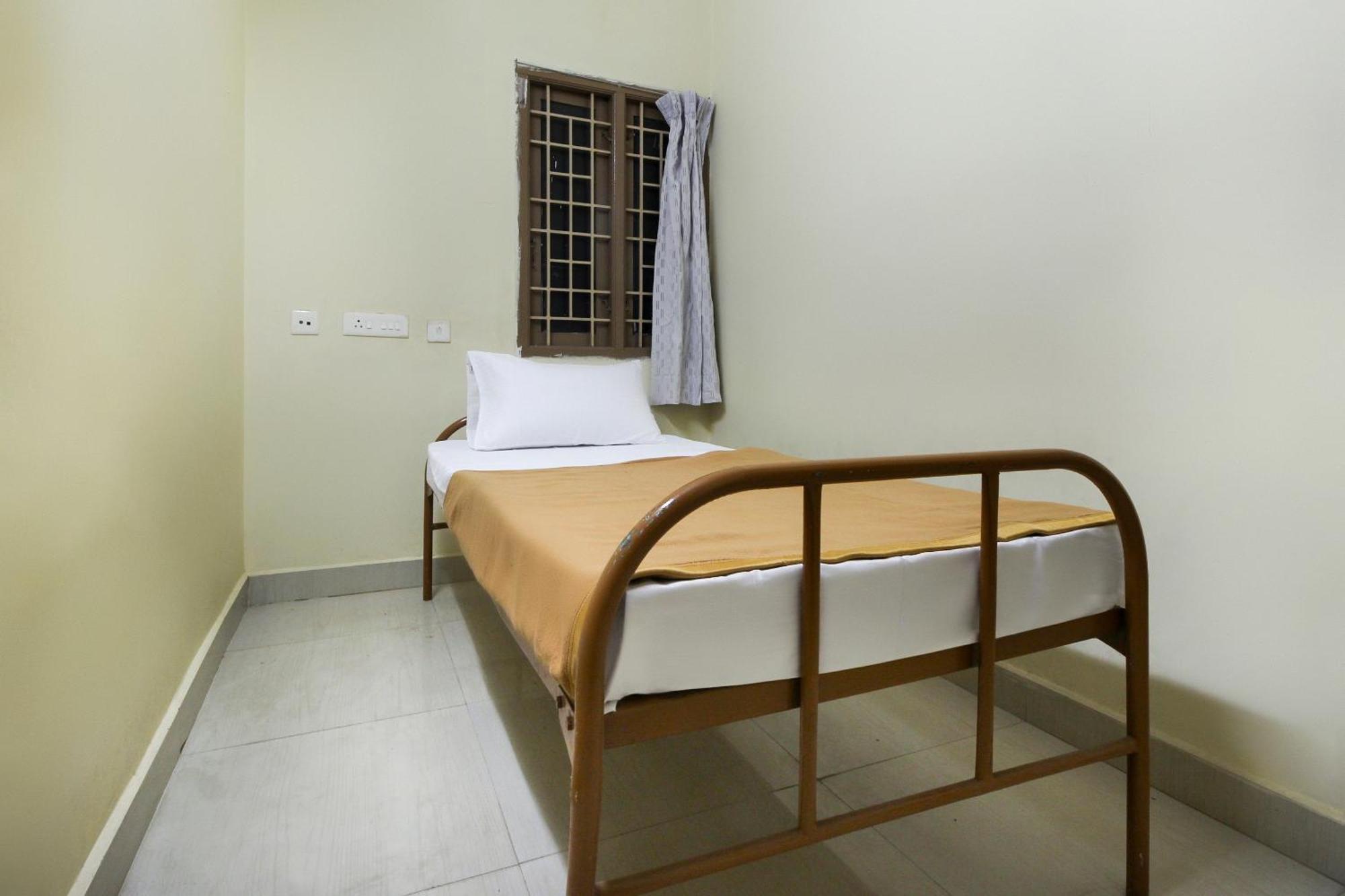 ホテル Spot On Jayalakshmi Residency Non Ac Kovilpatti エクステリア 写真